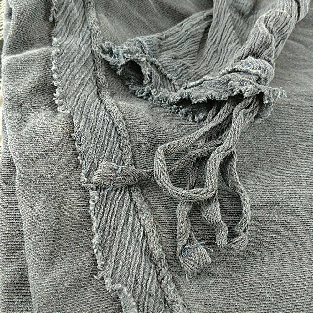 Navy Blue Top - Picture 2 of 3